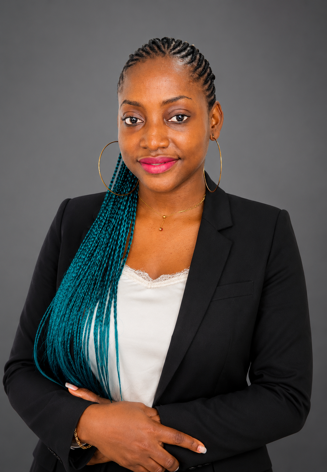 Ruth AZIÉ SEYA, auteure du livre